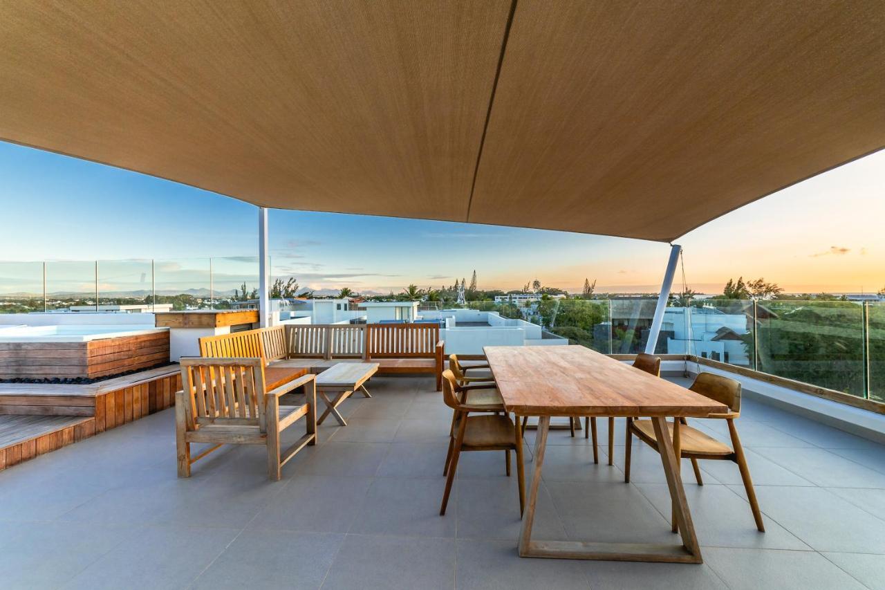 Penthouse 13 - One Bay Residence With Private Rooftop Terrace And Dip In Pool Pereybere Beach Εξωτερικό φωτογραφία