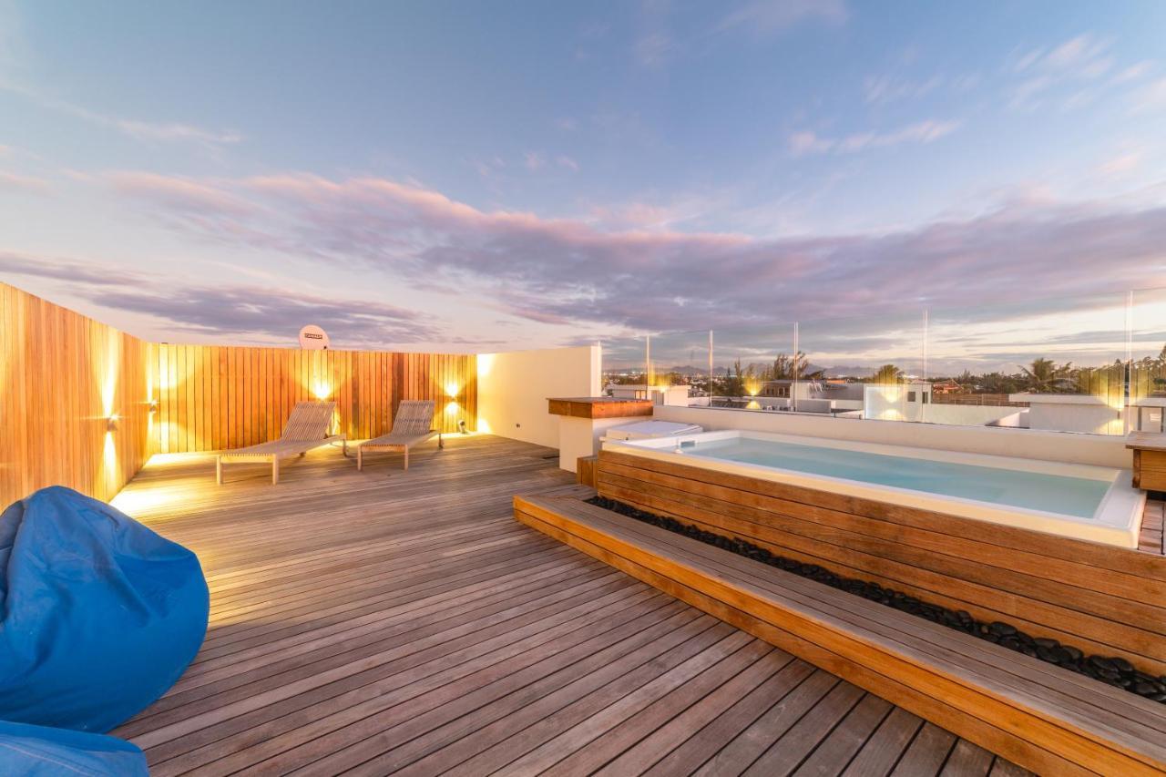 Penthouse 13 - One Bay Residence With Private Rooftop Terrace And Dip In Pool Pereybere Beach Εξωτερικό φωτογραφία