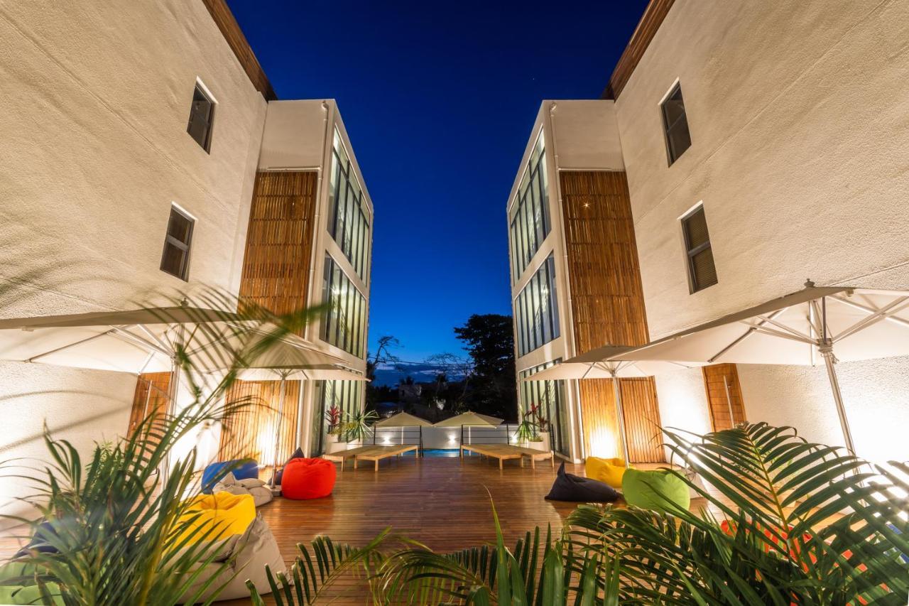 Penthouse 13 - One Bay Residence With Private Rooftop Terrace And Dip In Pool Pereybere Beach Εξωτερικό φωτογραφία
